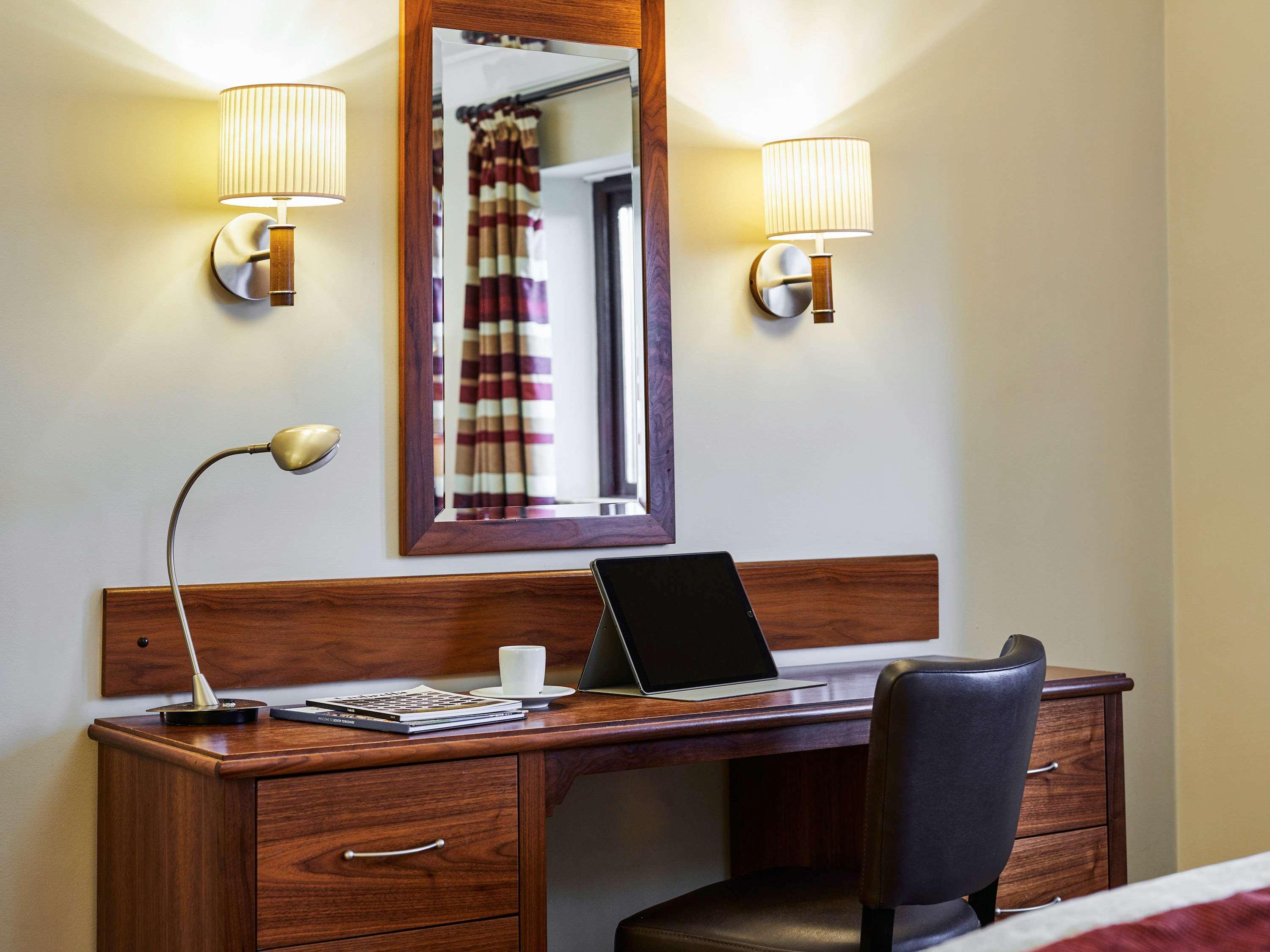 Mercure Barnsley Tankersley Manor Hotel Екстериор снимка